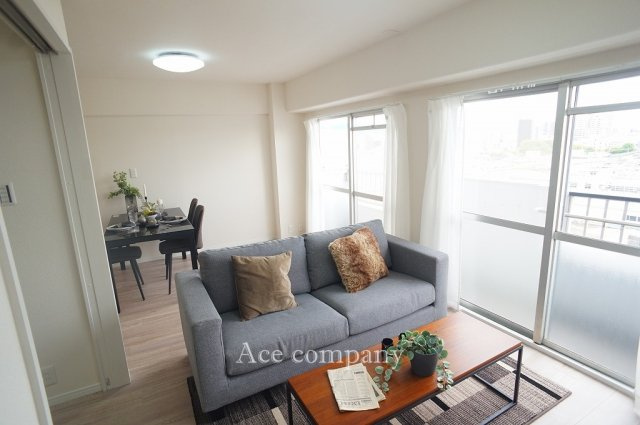 【居間・リビング】の画像