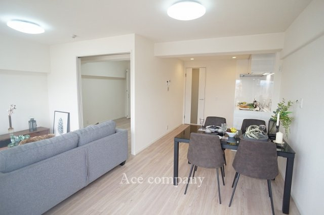 【居間・リビング】の画像