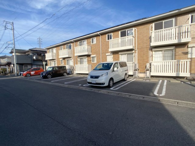 ラ・メーグⅡの駐車場