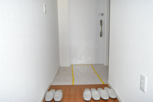 国分寺市西町３丁目の中古マンションの玄関