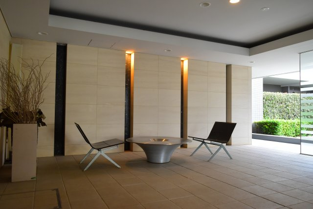 国分寺市西町３丁目の中古マンションのロビー