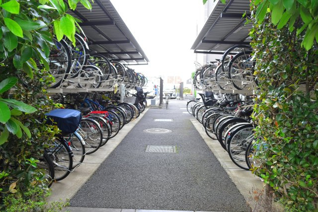 国分寺市西町３丁目の中古マンションの駐輪場