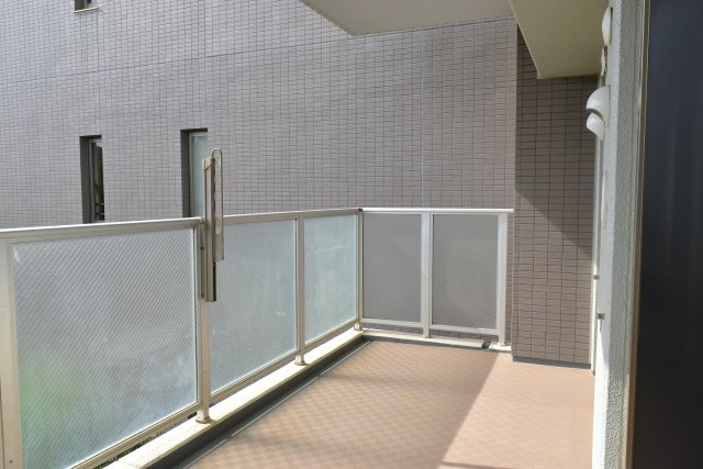 国分寺市西町３丁目の中古マンションのバルコニー