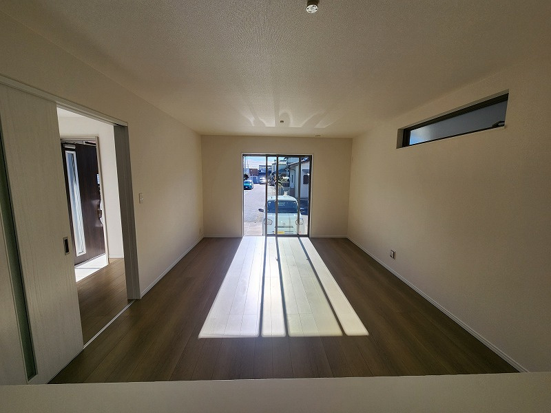 小牧市安田町　新築戸建　B号棟の居間・リビング|ゆったりとしたリビングです