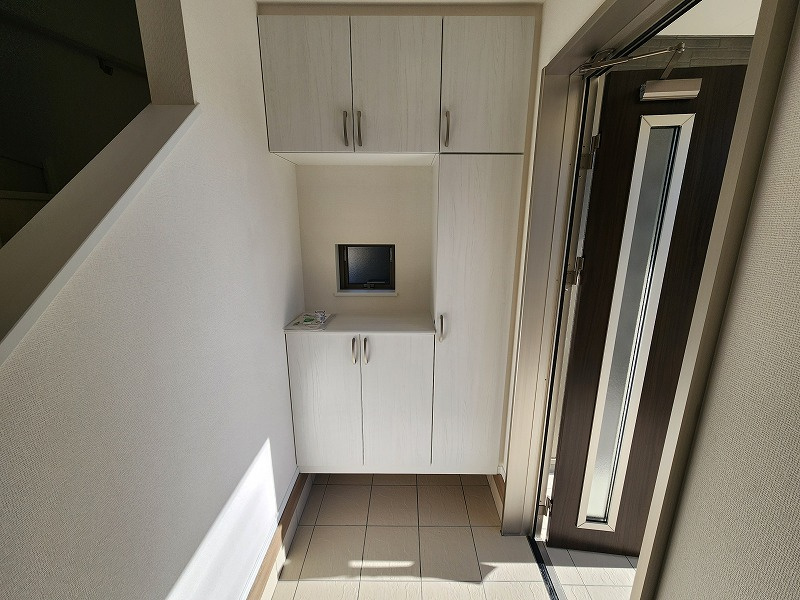 小牧市安田町　新築戸建　B号棟の玄関|収納豊富な玄関です