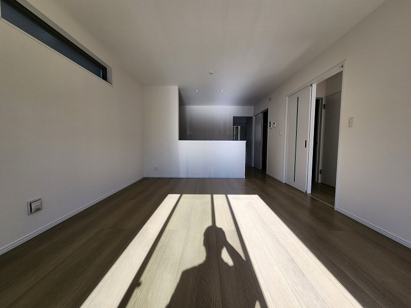 小牧市安田町　新築戸建　B号棟の居間・リビング|ゆったりとしたリビングです