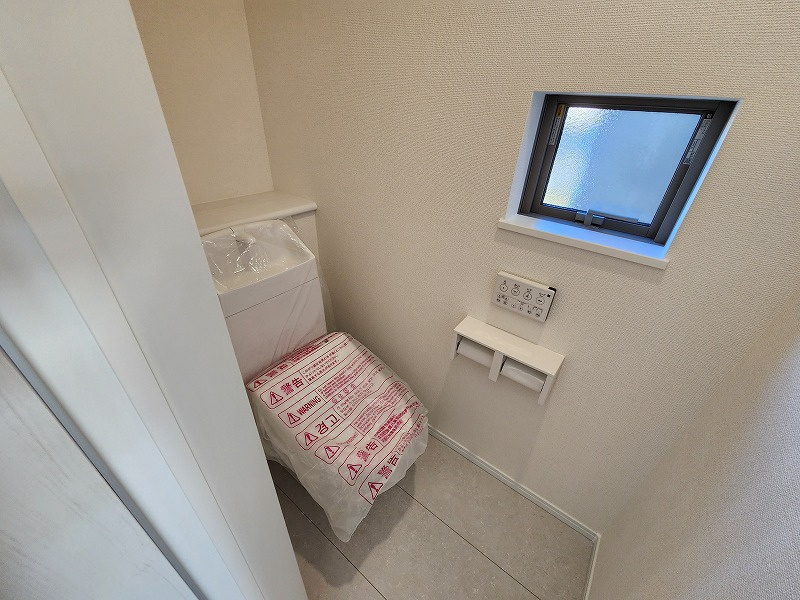 小牧市安田町　新築戸建　A号棟のトイレ|2階のトイレです