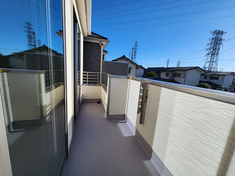 小牧市安田町　新築戸建　A号棟のバルコニー|明るい陽射しの入るバルコニーです