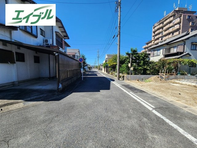 小牧市安田町　新築戸建　A号棟の前面道路含む現地写真