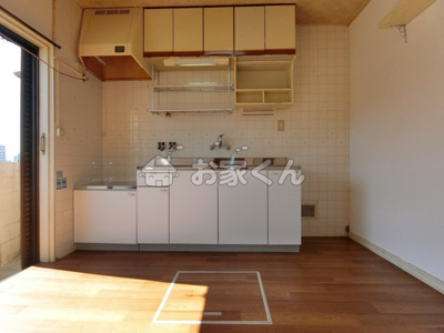 【居間・リビング】 | 前原町1丁目15-28貸家