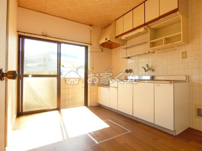 【居間・リビング】 | 前原町1丁目15-28貸家