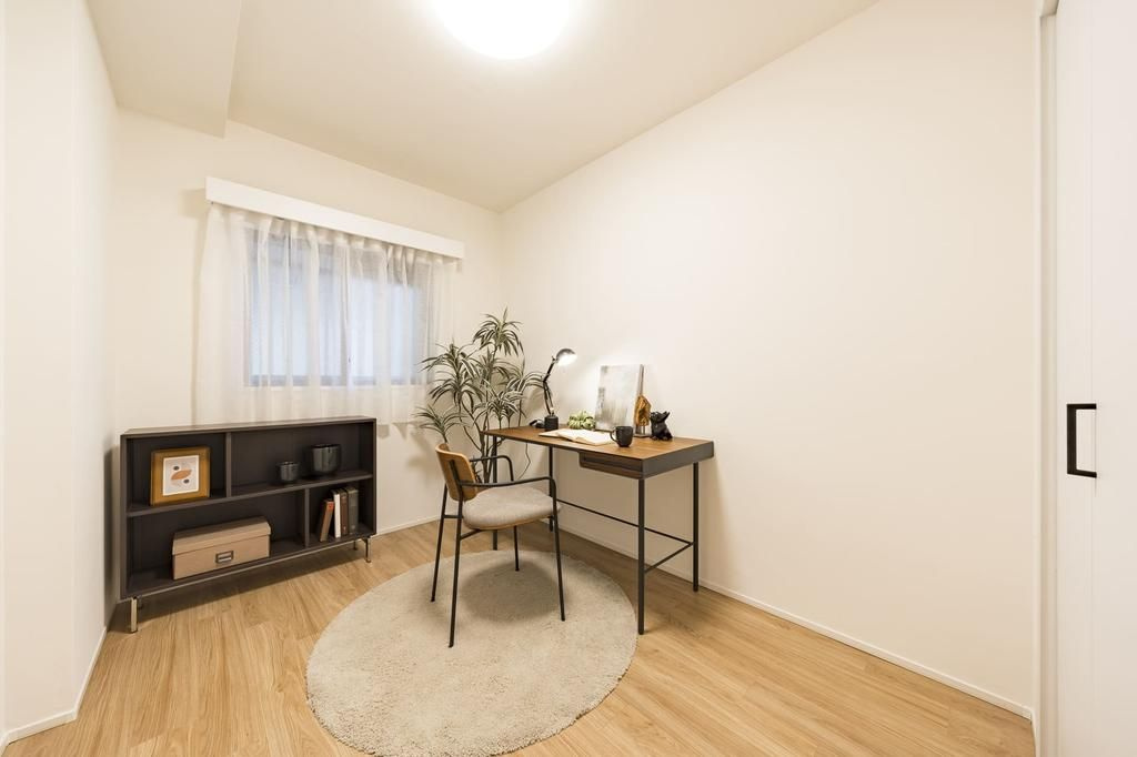 小金井市緑町５丁目の中古マンションの洋室