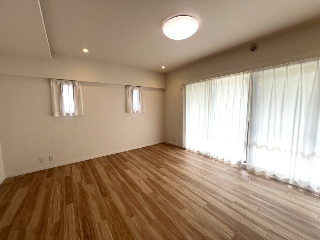 メゾネットタイプ専有面積１３０㎡！【横浜星の丘ビューシティ】の洋室|スタンダードな洋室です