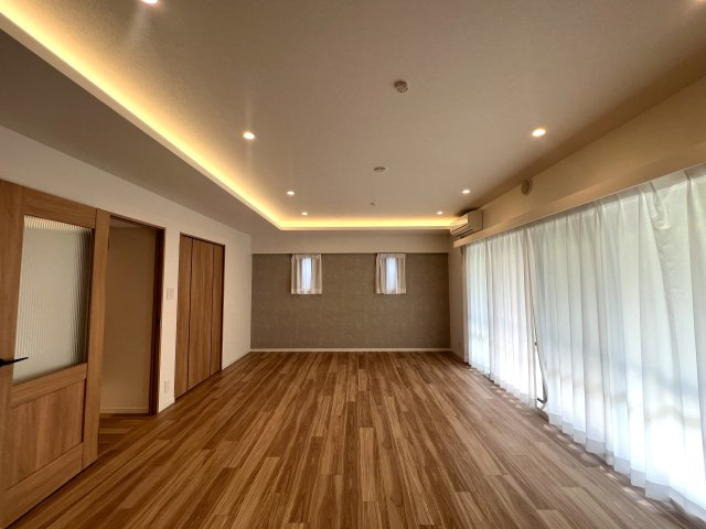 メゾネットタイプ専有面積１３０㎡！【横浜星の丘ビューシティ】の居間・リビング|こちらの居間で趣味の時間をお楽しみください