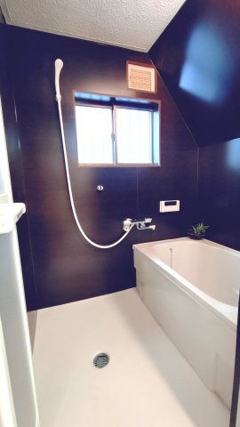 衣摺3丁目中古戸建の浴室