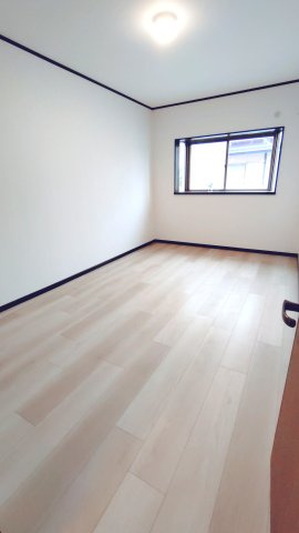 衣摺3丁目中古戸建の寝室