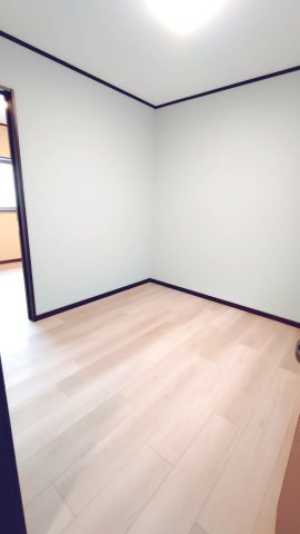 衣摺3丁目中古戸建の洋室