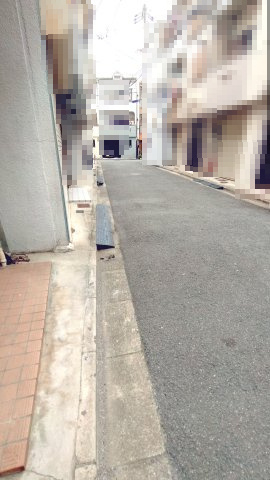 衣摺3丁目中古戸建の前面道路含む現地写真