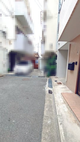 衣摺3丁目中古戸建の前面道路含む現地写真