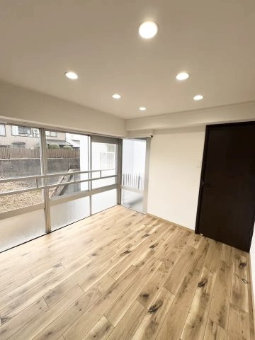 【仲介手数料無料／千種区】名古屋市千種区　ハイツ鹿の子　405号室の居間・リビング