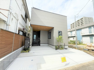 【外観】 | 【仲介手数料４９０万円が無料！！】■プレミアム仕様■４ＬＤＫ＋車庫■収納たっぷり■制震ダンパー | 【諸費用４９０万円ＯＦＦです！！】
■プレミアム仕様
■４ＬＤＫ＋車庫
■収納たっぷり
■制震ダンパー
■高断熱住宅
■ＺＥＨ水準住宅
■省エネ性能ラベル