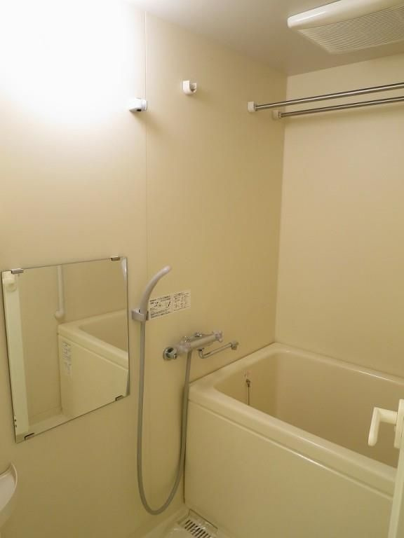 ソレアードコートの浴室