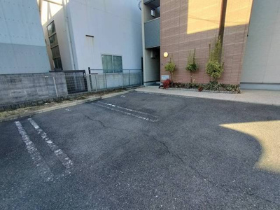 【駐車場】 | クラウディアｉｎ御領 | カースペースがあります