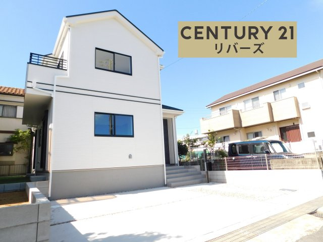 津島市唐臼町油田の新築一戸建の前面道路含む現地写真|◇限定１棟◇　　新価格！！いつでも見学出来ます♪（お問合せ当日、平日、水曜、夜間でもＯＫ）　敷地４３．６６坪　駐車並列３台ＯＫ　南に人工芝の庭付き♪　全室南向き！　閑静な住宅街で住みやすい立地！