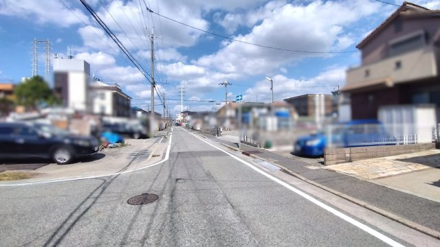 尼崎市琴浦町　中古戸建の前面道路含む現地写真