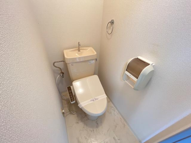 【トイレ】 | メロディーハイム | 温水洗浄機能付き暖房便座