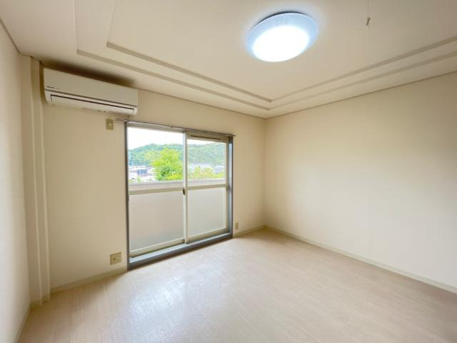 【居間・リビング】 | メロディーハイム | 洋室