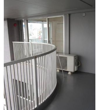 【バルコニー】 | エミネンスアビス | 暖かな日差しのふりそそぐバルコニー