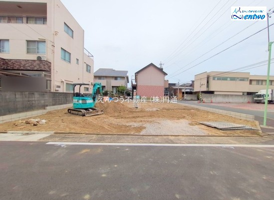 ブルーミングガーデン打出１丁目の前面道路含む現地写真