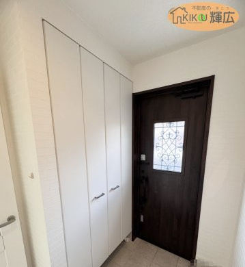 【玄関】 | 高砂市高砂町朝日町　中古戸建