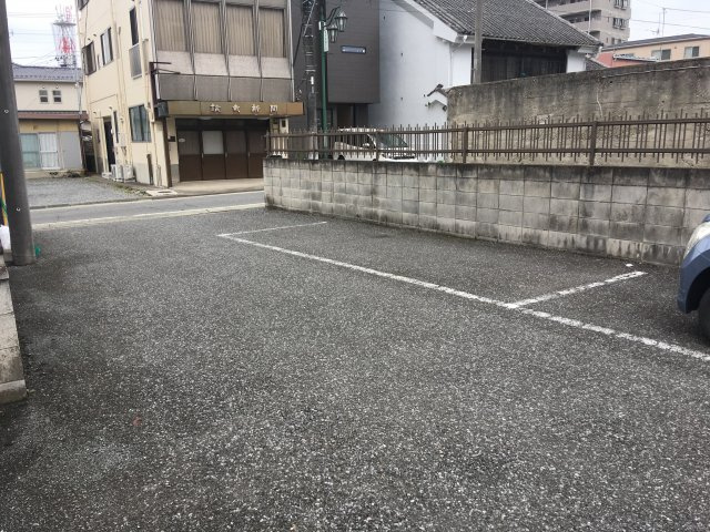 メゾン山崎の駐車場