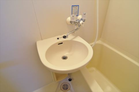 メゾン山崎の洗面所|洗面