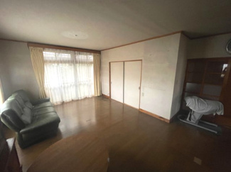 【居間・リビング】 | 真岡市荒町4LDK中古住宅