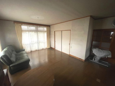 【居間・リビング】 | 真岡市荒町4LDK中古住宅