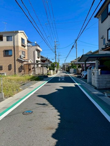 守山市今宿2丁目1号地　売土地の前面道路含む現地写真