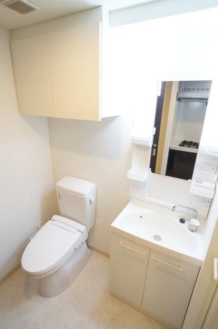 グランヴァン亀戸Ⅲの独立洗面台