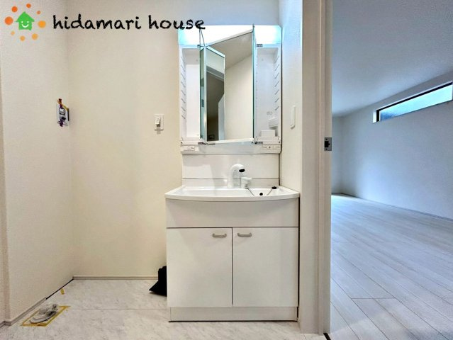 第8上尾市二ツ宮　新築戸建　ハートフルAの独立洗面台