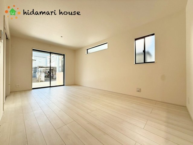 第8上尾市二ツ宮　新築戸建　ハートフルAの居間・リビング