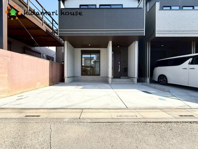 第8上尾市二ツ宮　新築戸建　ハートフルAの駐車場