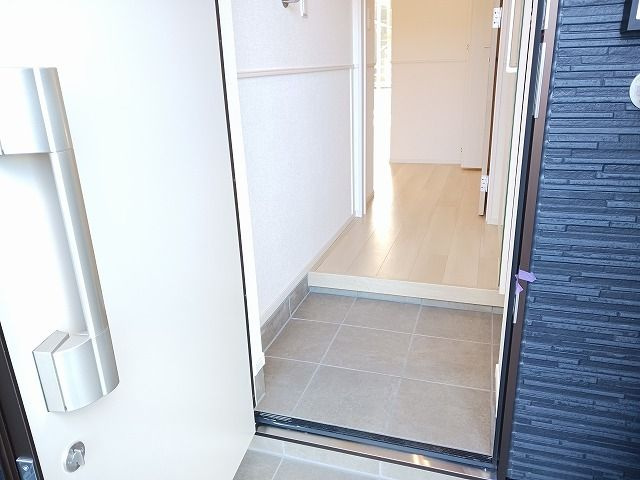 クラヴィーアⅤの玄関|落ち着いた玄関です