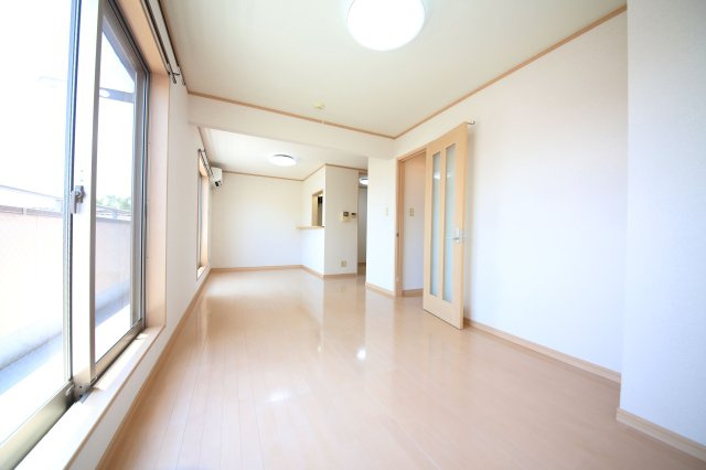 ヨーロピアンシャレータカラの居間・リビング