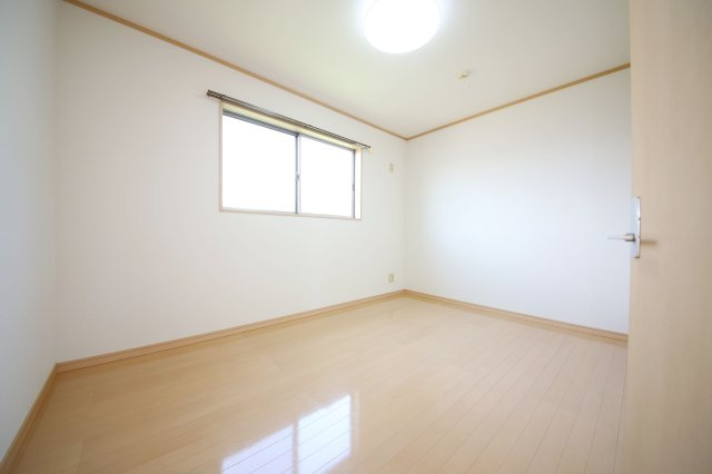 ヨーロピアンシャレータカラの洋室