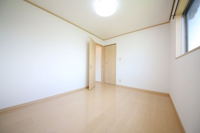 ヨーロピアンシャレータカラの洋室