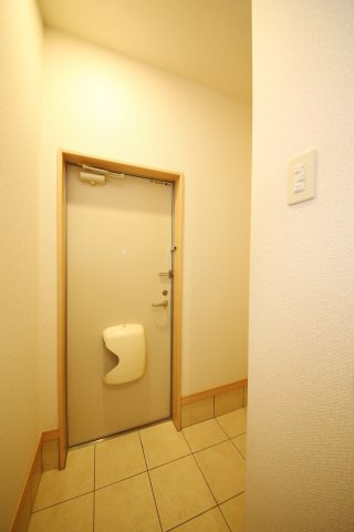 ヨーロピアンシャレータカラの玄関