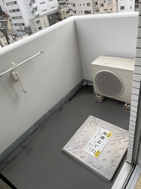 イースト秋葉原のバルコニー