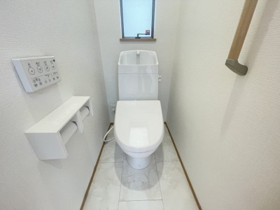 【トイレ】 | 那覇市小禄（全3棟）ラストB号棟 | B号棟　温水洗浄便座♪